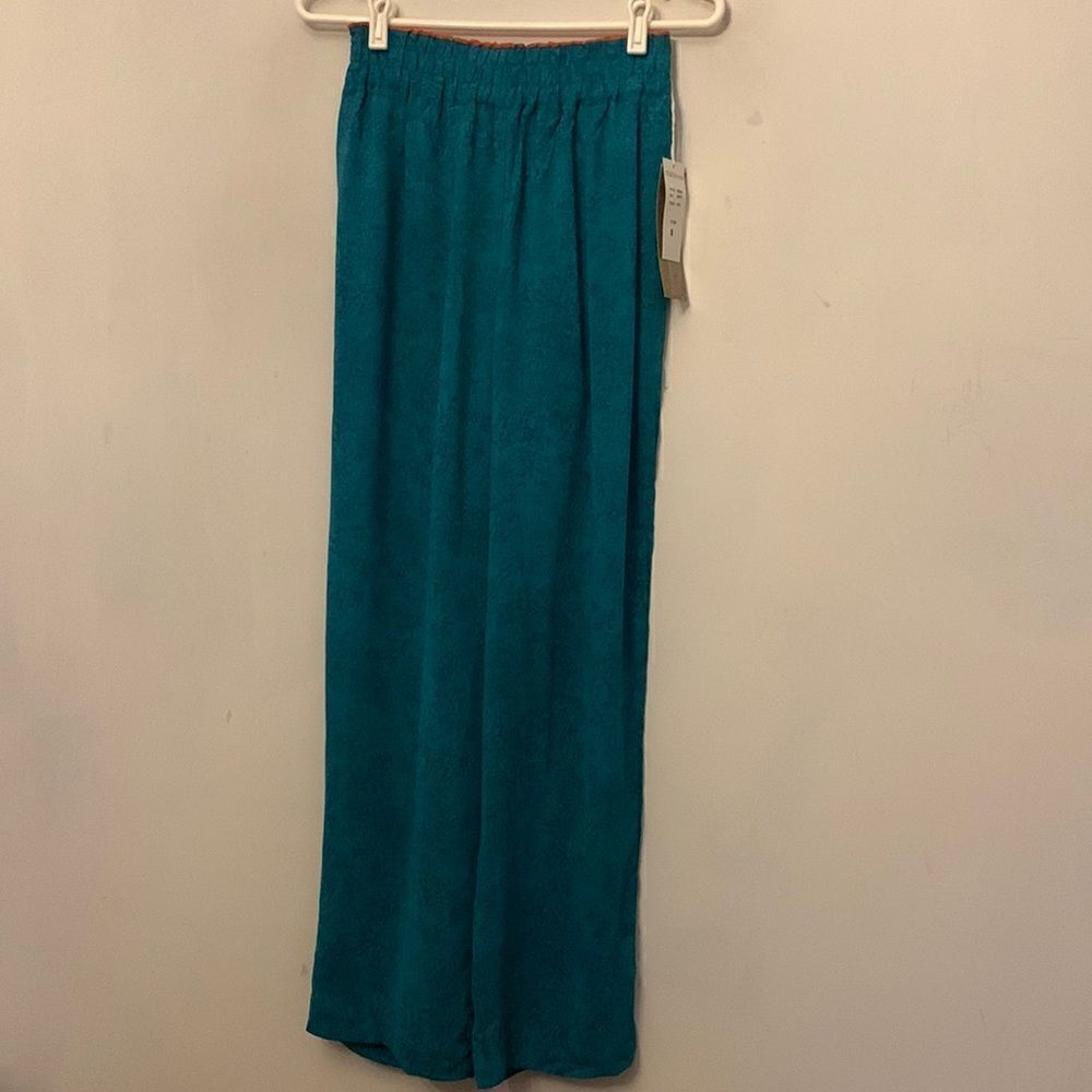 Platinum fully lined elastic waistband green patterned pants Size 8P NWT